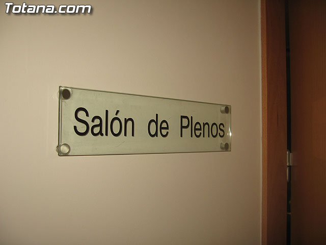 LOS CORPORATIVOS INAUGURAN EL NUEVO SALÓN DE SESIONES CON LA CELEBRACIÓN DEL PLENO ORDINARIO CORRESPONDIENTE AL MES DE ENERO - 6