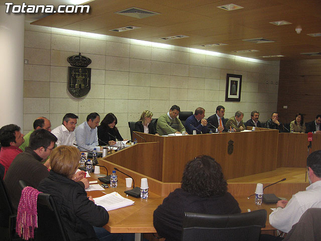 LOS CORPORATIVOS INAUGURAN EL NUEVO SALÓN DE SESIONES CON LA CELEBRACIÓN DEL PLENO ORDINARIO CORRESPONDIENTE AL MES DE ENERO - 7