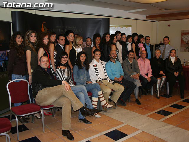 LAS CANDIDATAS A LA CORONA DE MISS MURCIA 2006 ESTUVIERON EN EL HOTEL DE LA SANTA, EN TOTANA - 4