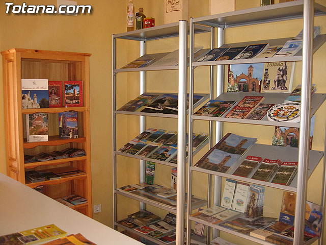 INAUGURADO EL NUEVO PUNTO DE INFORMACIÓN TURÍSTICA DEL SANTUARIO DE LA SANTA Y SIERRA ESPUÑA - 10