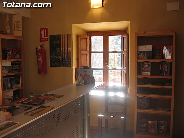 INAUGURADO EL NUEVO PUNTO DE INFORMACIÓN TURÍSTICA DEL SANTUARIO DE LA SANTA Y SIERRA ESPUÑA - 11