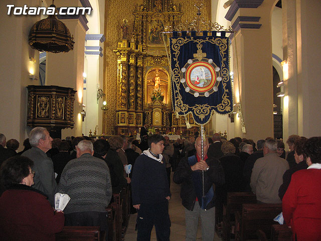 NUMEROSAS PERSONAS PARTICIPARON EL PASADO SBADO 10 DE FEBRERO EN UNA PROCESIN EN HONOR A LA VIRGEN DE LOURDES - 9