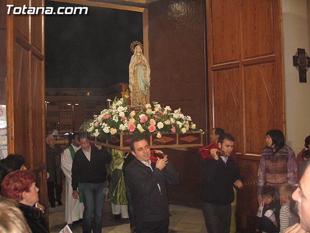 NUMEROSAS PERSONAS PARTICIPARON EL PASADO SBADO 10 DE FEBRERO EN UNA PROCESIN EN HONOR A LA VIRGEN DE LOURDES - 52