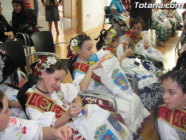 LAS CANDIDATAS A REINA DE LA HUERTA INFANTIL CELEBRAN UNA JORNADA DE CONVIVENCIA EN TOTANA CON MOTIVO DEL ACTO DE SU ELECCIÓN - 18