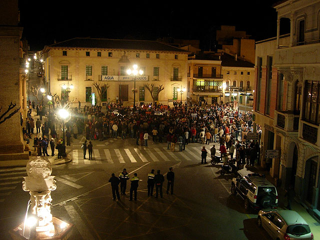 LA PLATAFORMA CIUDADANA “NO A ESTE PLAN URBANÍSTICO” HACE UNA VALORACIÓN MUY POSITIVA DE LA CONCENTRACIÓN QUE TUVO LUGAR EL PASADO VIERNES 23 DE FEBRERO EN LA PLAZA DE LA CONSTITUCIÓN - 9