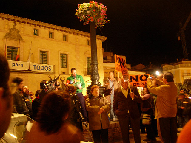 LA PLATAFORMA CIUDADANA “NO A ESTE PLAN URBANÍSTICO” HACE UNA VALORACIÓN MUY POSITIVA DE LA CONCENTRACIÓN QUE TUVO LUGAR EL PASADO VIERNES 23 DE FEBRERO EN LA PLAZA DE LA CONSTITUCIÓN - 13