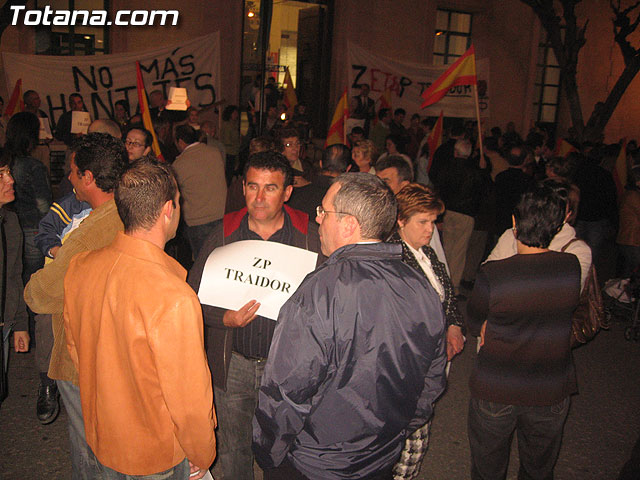 EL PP DE TOTANA CONSIDERA QUE ZAPATERO PASARÁ A LA HISTORIA COMO EL PRESIDENTE QUE HUMILLÓ A LAS VÍCTIMAS DEL TERRORISMO Y CHANTAJEÓ AL ESTADO DE DERECHO - 10