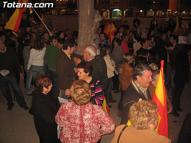 EL PP DE TOTANA CONSIDERA QUE ZAPATERO PASARÁ A LA HISTORIA COMO EL PRESIDENTE QUE HUMILLÓ A LAS VÍCTIMAS DEL TERRORISMO Y CHANTAJEÓ AL ESTADO DE DERECHO - 2