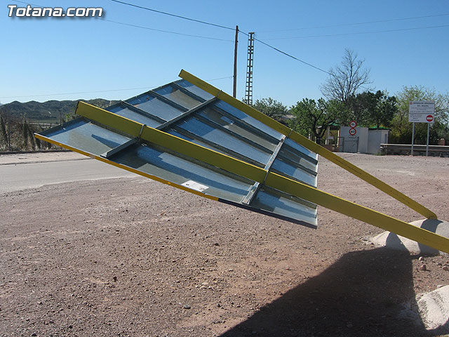 LA CONCEJALÍA DE SEGURIDAD Y PROTECCIÓN CIVIL MANTIENE EL DISPOSITIVO DE ALERTA ANTE EL FUERTE TEMPORAL DE VIENTO EN ESTE MUNICIPIO - 15 LA CONCEJALÍA DE SEGURIDAD Y PROTECCIÓN CIVIL MANTIENE EL DISPOSITIVO DE ALERTA ANTE EL FUERTE TEMPORAL DE VIENTO EN ESTE MUNICIPIO - 15