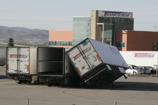 LA CONCEJALÍA DE SEGURIDAD Y PROTECCIÓN CIVIL MANTIENE EL DISPOSITIVO DE ALERTA ANTE EL FUERTE TEMPORAL DE VIENTO EN ESTE MUNICIPIO - 22 LA CONCEJALÍA DE SEGURIDAD Y PROTECCIÓN CIVIL MANTIENE EL DISPOSITIVO DE ALERTA ANTE EL FUERTE TEMPORAL DE VIENTO EN ESTE MUNICIPIO - 22