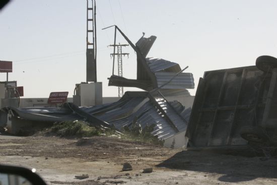LA CONCEJALÍA DE SEGURIDAD Y PROTECCIÓN CIVIL MANTIENE EL DISPOSITIVO DE ALERTA ANTE EL FUERTE TEMPORAL DE VIENTO EN ESTE MUNICIPIO - 24 LA CONCEJALÍA DE SEGURIDAD Y PROTECCIÓN CIVIL MANTIENE EL DISPOSITIVO DE ALERTA ANTE EL FUERTE TEMPORAL DE VIENTO EN ESTE MUNICIPIO - 24