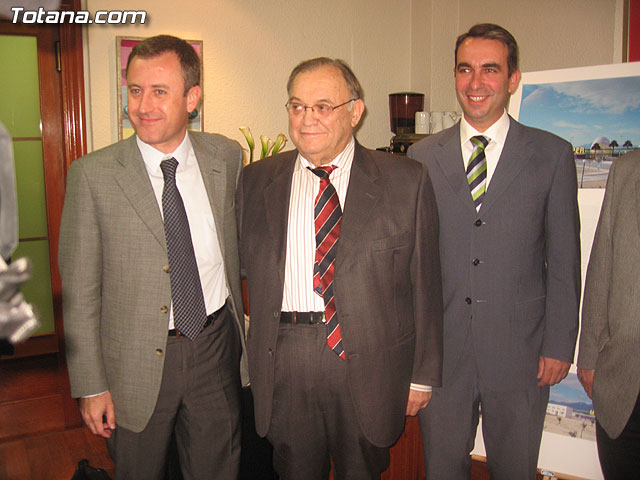 MARYPER FIRMA EL ACUERDO DE FINANCIACIÓN DE LA NUEVA PLANTA DEL SALADAR - 16 MARYPER FIRMA EL ACUERDO DE FINANCIACIÓN DE LA NUEVA PLANTA DEL SALADAR - 16