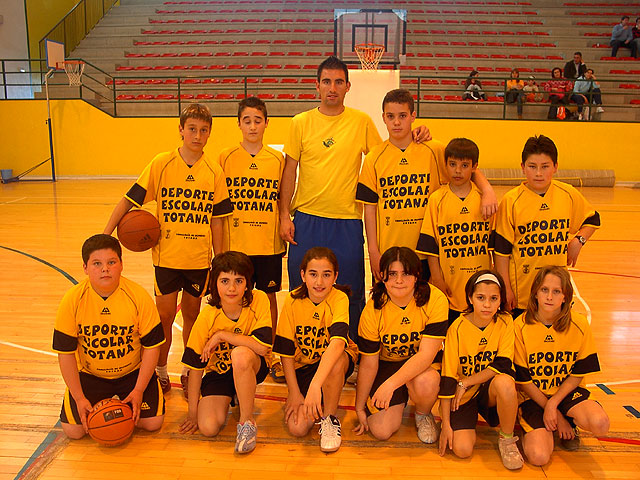 UN TOTAL DE 11 EQUIPOS PARTICIPAN EN EL CAMPEONATO REGIONAL ESCOLAR POR CENTROS DE ENSEÑANZA - 4