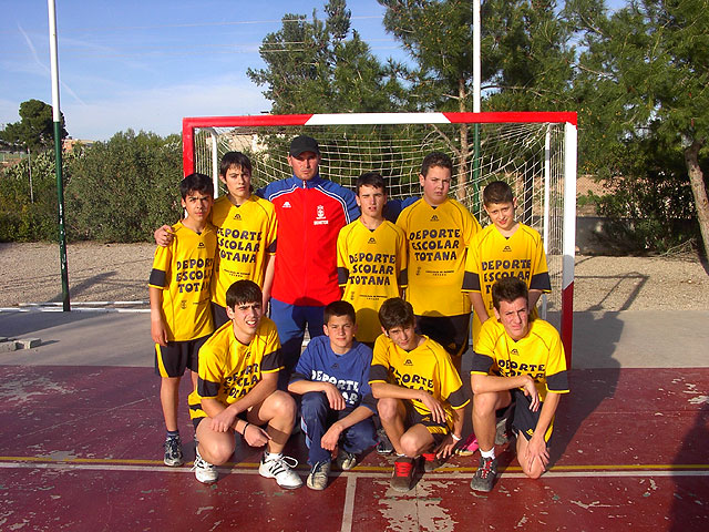 UN TOTAL DE 11 EQUIPOS PARTICIPAN EN EL CAMPEONATO REGIONAL ESCOLAR POR CENTROS DE ENSEÑANZA - 9