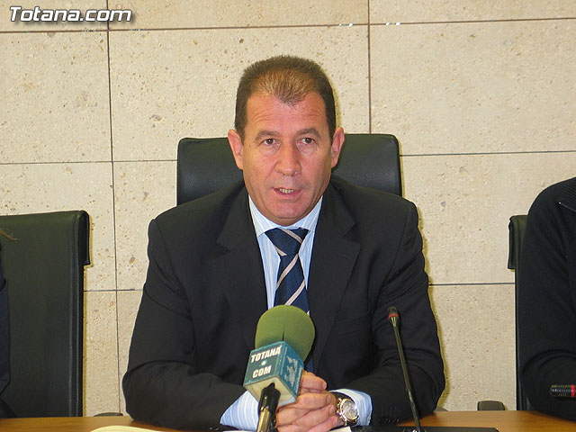 TOMA POSESIÓN EL NUEVO INGENIERO TÉCNICO AGRÍCOLA COMO FUNCIONARIO MUNICIPAL - 4