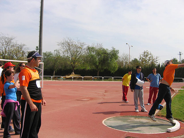 MARI CARMEN ROBLES Y PEDRO CÁNOVAS CONSIGUEN SUBIR AL PODIUM EN EL CAMPEONATO REGIONAL DE ATLETISMO - 6