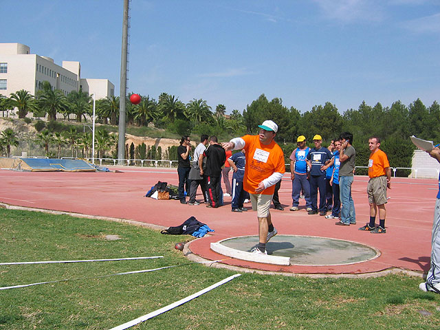 MARI CARMEN ROBLES Y PEDRO CÁNOVAS CONSIGUEN SUBIR AL PODIUM EN EL CAMPEONATO REGIONAL DE ATLETISMO - 13