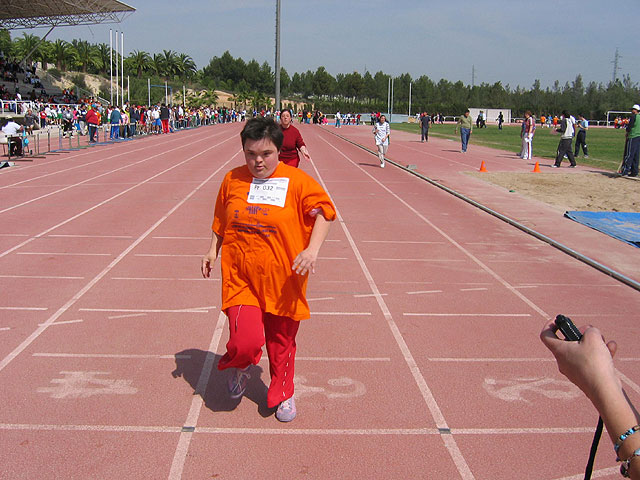 MARI CARMEN ROBLES Y PEDRO CÁNOVAS CONSIGUEN SUBIR AL PODIUM EN EL CAMPEONATO REGIONAL DE ATLETISMO - 18