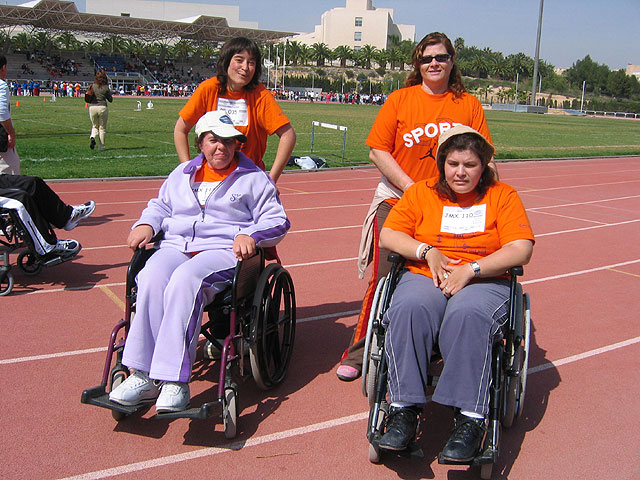 MARI CARMEN ROBLES Y PEDRO CÁNOVAS CONSIGUEN SUBIR AL PODIUM EN EL CAMPEONATO REGIONAL DE ATLETISMO - 24