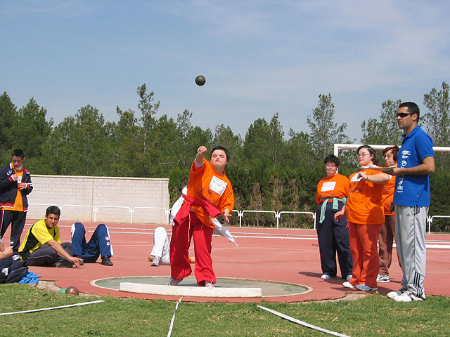 MARI CARMEN ROBLES Y PEDRO CÁNOVAS CONSIGUEN SUBIR AL PODIUM EN EL CAMPEONATO REGIONAL DE ATLETISMO - 29