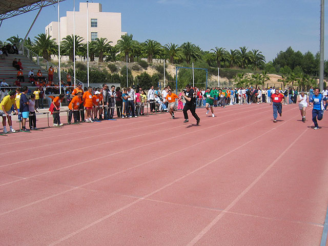 MARI CARMEN ROBLES Y PEDRO CÁNOVAS CONSIGUEN SUBIR AL PODIUM EN EL CAMPEONATO REGIONAL DE ATLETISMO - 32