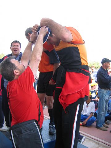 MARI CARMEN ROBLES Y PEDRO CÁNOVAS CONSIGUEN SUBIR AL PODIUM EN EL CAMPEONATO REGIONAL DE ATLETISMO - 45