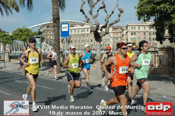 MIEMBROS DEL CLUB ATLETISMO ÓPTICA SANTA EULALIA PARTICIPARON EN LA XXVIII EDICIÓN DE LA MEDIA MARATÓN “CIUDAD DE MURCIA” - 7