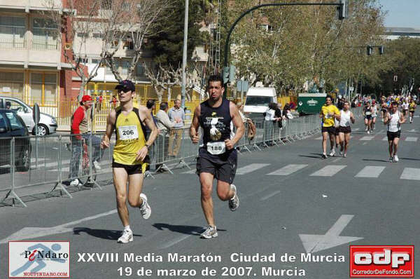 MIEMBROS DEL CLUB ATLETISMO ÓPTICA SANTA EULALIA PARTICIPARON EN LA XXVIII EDICIÓN DE LA MEDIA MARATÓN “CIUDAD DE MURCIA” - 11