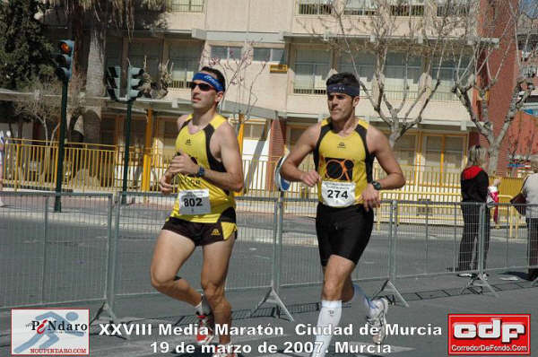 MIEMBROS DEL CLUB ATLETISMO ÓPTICA SANTA EULALIA PARTICIPARON EN LA XXVIII EDICIÓN DE LA MEDIA MARATÓN “CIUDAD DE MURCIA” - 12