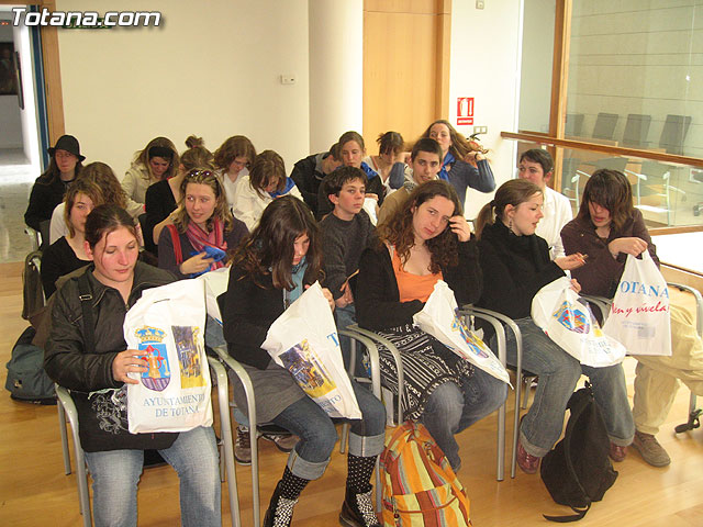 SE OFRECE UNA RECEPCIÓN INSTITUCIONAL A 50 ALUMNOS FRANCESES QUE ESTÁN DE INTERCAMBIO EN TOTANA - 4 SE OFRECE UNA RECEPCIÓN INSTITUCIONAL A 50 ALUMNOS FRANCESES QUE ESTÁN DE INTERCAMBIO EN TOTANA - 4