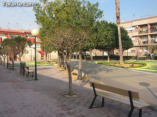 ALUMNOS-TRABAJADORES DE LA ESCUELA TALLER SANTA EULALIA REHABILITAN EL “JARDÍN DEL CONDADO” EN EL BARRIO DE “LA CERÁMICA” - 7
