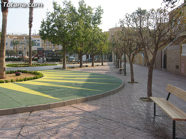 ALUMNOS-TRABAJADORES DE LA ESCUELA TALLER SANTA EULALIA REHABILITAN EL “JARDÍN DEL CONDADO” EN EL BARRIO DE “LA CERÁMICA” - 20