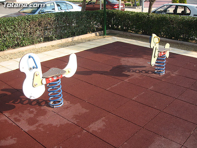 ALUMNOS-TRABAJADORES DE LA ESCUELA TALLER SANTA EULALIA REHABILITAN EL “JARDÍN DEL CONDADO” EN EL BARRIO DE “LA CERÁMICA” - 29