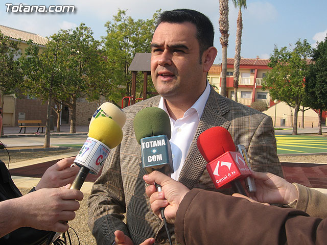 ALUMNOS-TRABAJADORES DE LA ESCUELA TALLER SANTA EULALIA REHABILITAN EL “JARDÍN DEL CONDADO” EN EL BARRIO DE “LA CERÁMICA” - 35