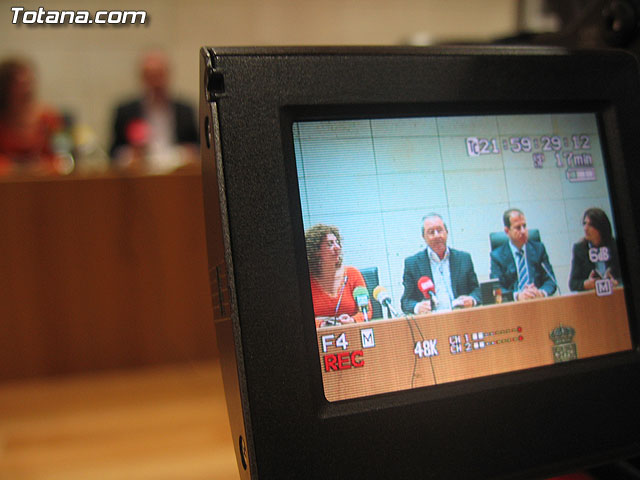 SE PRESENTA EL LIBRO EL TIEMPO Y MÁS ALLÁ, DE JOSÉ MARÍA CAMPOS Y DEL QUE SE HAN EDITADO 500 EJEMPLARES - 10