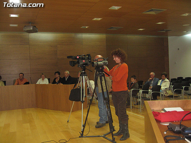 SE PRESENTA EL LIBRO EL TIEMPO Y MÁS ALLÁ, DE JOSÉ MARÍA CAMPOS Y DEL QUE SE HAN EDITADO 500 EJEMPLARES - 7
