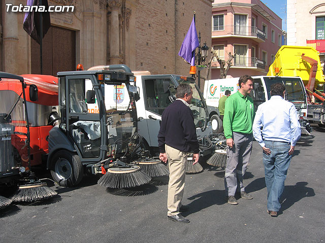 SE PRESENTA EL NUEVO SERVICIO DE LIMPIEZA VIARIA Y RECOGIDA DE RESIDUOS SÓLIDOS URBANOS CON UN PRESUPUESTO TOTAL DE MÁS DE 1,2 MILLONES DE EUROS, Y MÁS MEDIOS HUMANOS Y MATERIALES - 1