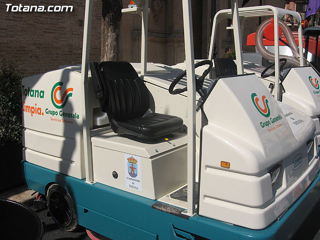 SE PRESENTA EL NUEVO SERVICIO DE LIMPIEZA VIARIA Y RECOGIDA DE RESIDUOS SÓLIDOS URBANOS CON UN PRESUPUESTO TOTAL DE MÁS DE 1,2 MILLONES DE EUROS, Y MÁS MEDIOS HUMANOS Y MATERIALES - 6