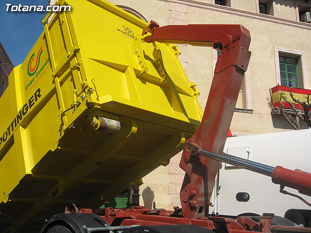 SE PRESENTA EL NUEVO SERVICIO DE LIMPIEZA VIARIA Y RECOGIDA DE RESIDUOS SÓLIDOS URBANOS CON UN PRESUPUESTO TOTAL DE MÁS DE 1,2 MILLONES DE EUROS, Y MÁS MEDIOS HUMANOS Y MATERIALES - 14