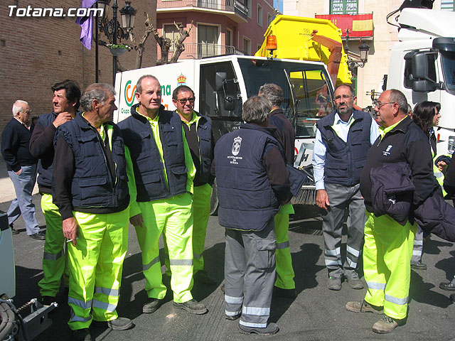 SE PRESENTA EL NUEVO SERVICIO DE LIMPIEZA VIARIA Y RECOGIDA DE RESIDUOS SÓLIDOS URBANOS CON UN PRESUPUESTO TOTAL DE MÁS DE 1,2 MILLONES DE EUROS, Y MÁS MEDIOS HUMANOS Y MATERIALES - 17