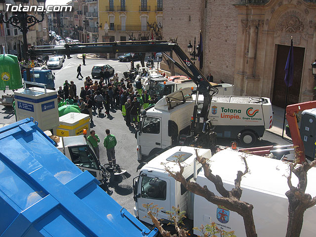 SE PRESENTA EL NUEVO SERVICIO DE LIMPIEZA VIARIA Y RECOGIDA DE RESIDUOS SÓLIDOS URBANOS CON UN PRESUPUESTO TOTAL DE MÁS DE 1,2 MILLONES DE EUROS, Y MÁS MEDIOS HUMANOS Y MATERIALES - 24