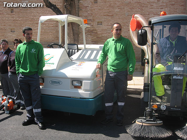 SE PRESENTA EL NUEVO SERVICIO DE LIMPIEZA VIARIA Y RECOGIDA DE RESIDUOS SÓLIDOS URBANOS CON UN PRESUPUESTO TOTAL DE MÁS DE 1,2 MILLONES DE EUROS, Y MÁS MEDIOS HUMANOS Y MATERIALES - 29