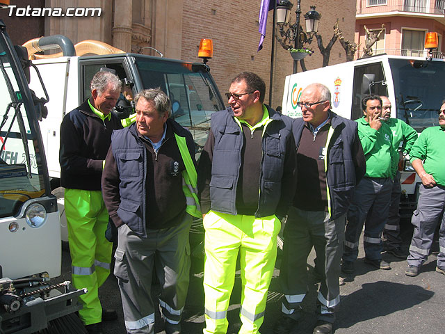 SE PRESENTA EL NUEVO SERVICIO DE LIMPIEZA VIARIA Y RECOGIDA DE RESIDUOS SÓLIDOS URBANOS CON UN PRESUPUESTO TOTAL DE MÁS DE 1,2 MILLONES DE EUROS, Y MÁS MEDIOS HUMANOS Y MATERIALES - 32