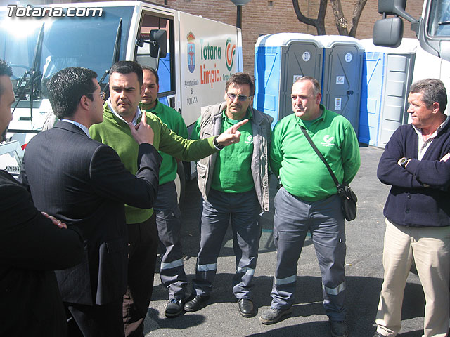 SE PRESENTA EL NUEVO SERVICIO DE LIMPIEZA VIARIA Y RECOGIDA DE RESIDUOS SÓLIDOS URBANOS CON UN PRESUPUESTO TOTAL DE MÁS DE 1,2 MILLONES DE EUROS, Y MÁS MEDIOS HUMANOS Y MATERIALES - 34