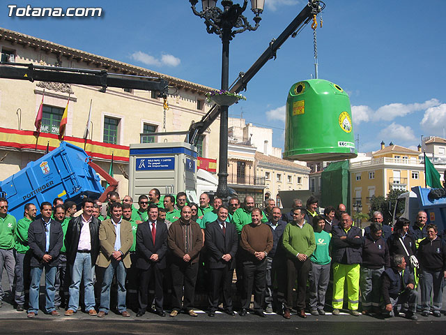 SE PRESENTA EL NUEVO SERVICIO DE LIMPIEZA VIARIA Y RECOGIDA DE RESIDUOS SÓLIDOS URBANOS CON UN PRESUPUESTO TOTAL DE MÁS DE 1,2 MILLONES DE EUROS, Y MÁS MEDIOS HUMANOS Y MATERIALES - 45