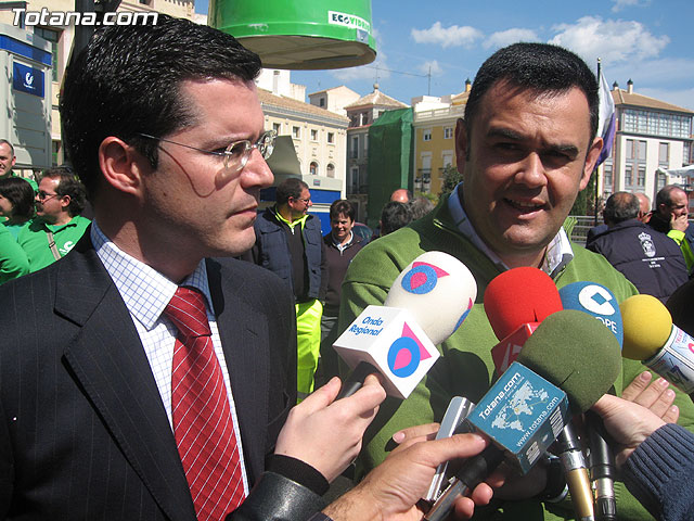 SE PRESENTA EL NUEVO SERVICIO DE LIMPIEZA VIARIA Y RECOGIDA DE RESIDUOS SÓLIDOS URBANOS CON UN PRESUPUESTO TOTAL DE MÁS DE 1,2 MILLONES DE EUROS, Y MÁS MEDIOS HUMANOS Y MATERIALES - 48