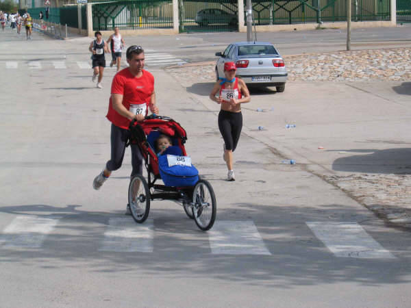 MIEMBROS DEL CLUB DE ATLETISMO ÓPTICA SANTA EULALIA PARTICIPARON EN LA 1ª MEDIA MARATÓN “PLAYAS DEL PILAR” - 3