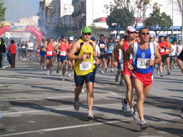 MIEMBROS DEL CLUB DE ATLETISMO ÓPTICA SANTA EULALIA PARTICIPARON EN LA 1ª MEDIA MARATÓN “PLAYAS DEL PILAR” - 4