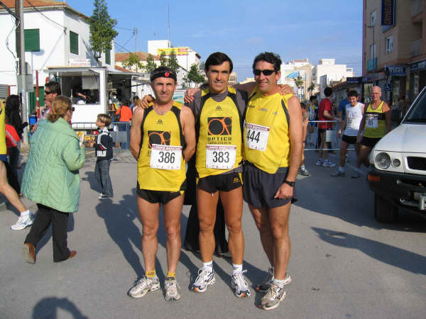 MIEMBROS DEL CLUB DE ATLETISMO ÓPTICA SANTA EULALIA PARTICIPARON EN LA 1ª MEDIA MARATÓN “PLAYAS DEL PILAR” - 5