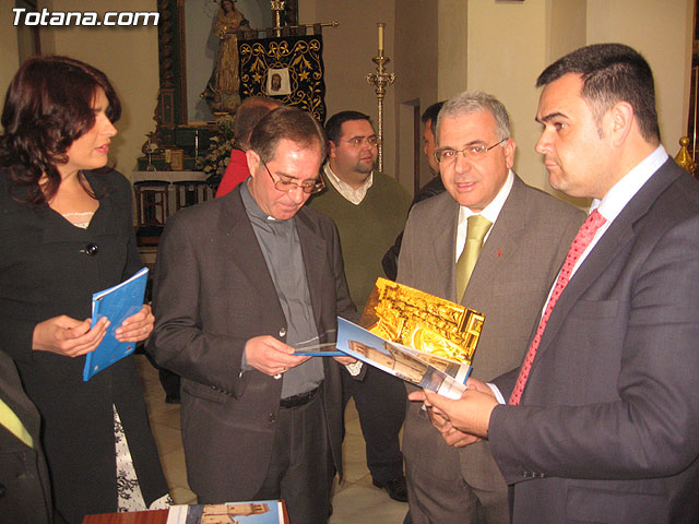 PRESENTAN UNA GUÍA DE VISITA DEL TEMPLO PARROQUIAL DE SANTIAGO EL MAYOR DE TOTANA - 3 PRESENTAN UNA GUÍA DE VISITA DEL TEMPLO PARROQUIAL DE SANTIAGO EL MAYOR DE TOTANA - 3